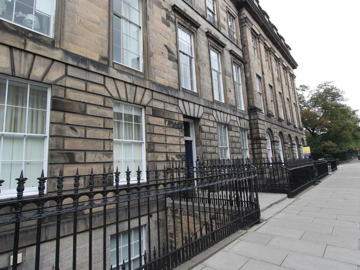 Escape To Edinburgh @ Albyn Place Exterior foto